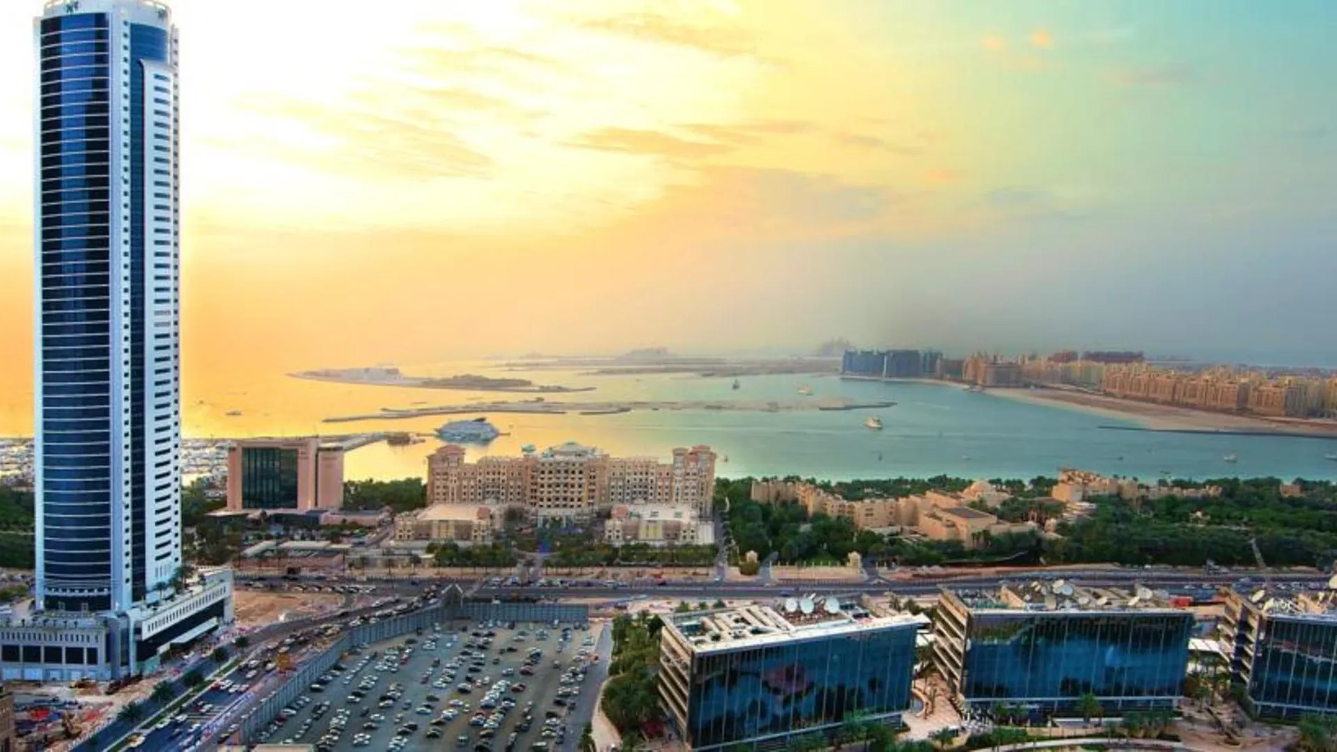 Tamani Marina Hotel & Apartments location